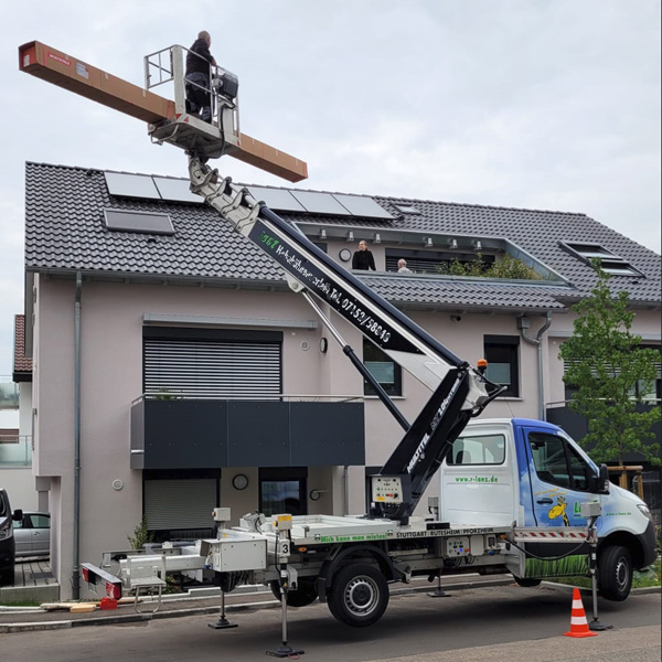 Markisenmontage mit Kranwagen in Gerlingen